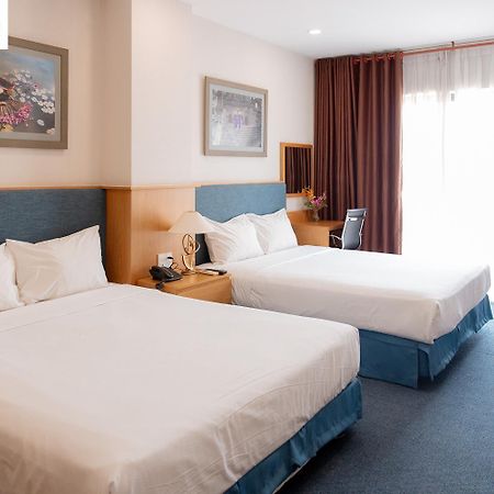 Viet Ha Hotel Thành Pho Ho Chí Minh Esterno foto